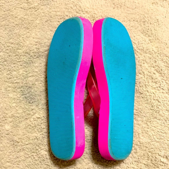 Hello Kitty used Flip Flops Size 10 - Picture 8 of 10